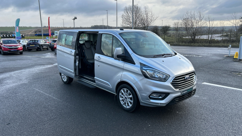 Ford Tourneo Custom Transit Custom Tourneo L2 Diesel Fwd 2.0 EcoBlue 150ps Low Roof 8 Seater Titanium